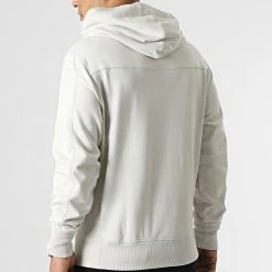 De gros 🔔 Sweat Capuche Monogram Logo 9698 Gris Clair de Calvin Klein ⌛ 7 De gros 🔔 Sweat Capuche Monogram Logo 9698 Gris Clair de Calvin Klein ⌛ -France Calvin Klein Soldes 2024 calvin klein 295648 J30J319698 P06 20211217T163939 04