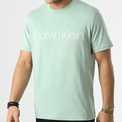 Sortie 😀 Tee 👚 Shirt Front Logo 3078 Vert Clair de Calvin Klein ⭐