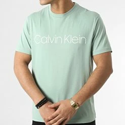Sortie 😀 Tee 👚 Shirt Front Logo 3078 Vert Clair de Calvin Klein ⭐ -France Calvin Klein Soldes 2024 calvin klein 295725 K10K103078 LFG 20211217T163702 03