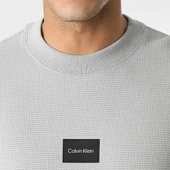 De gros ✔️ Sweat Crewneck Textured Grid 8055 Gris de Calvin Klein 🛒 -France Calvin Klein Soldes 2024 calvin klein 295772 K10K108055 PTA 20211217T163925 02