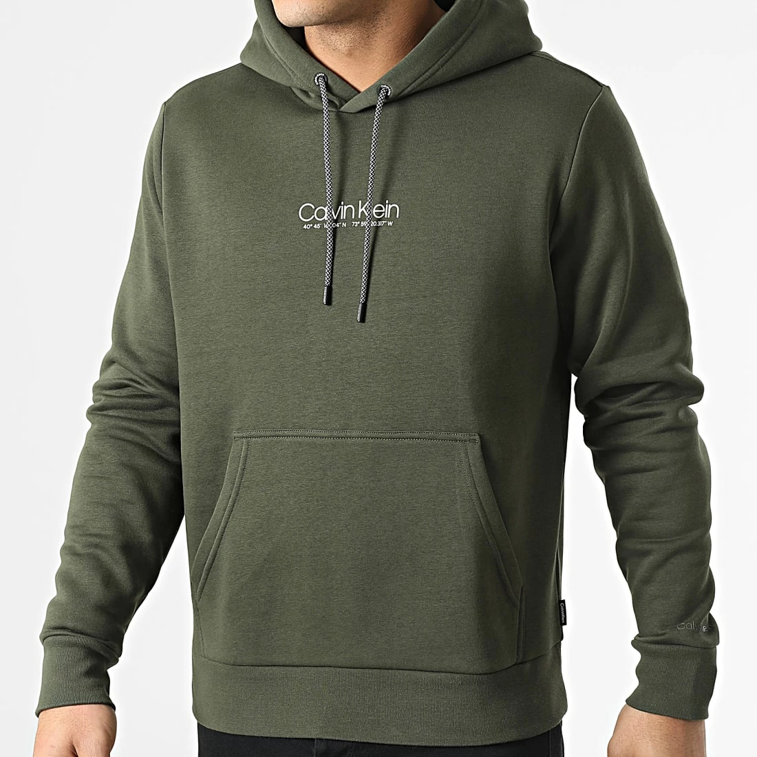 Acheter 🛒 Sweat Capuche Coordinates Logo 8057 Vert Kaki de Calvin Klein 😀 1 Acheter 🛒 Sweat Capuche Coordinates Logo 8057 Vert Kaki de Calvin Klein 😀