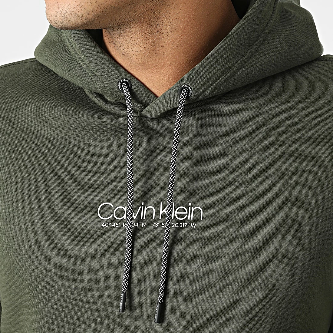 Acheter 🛒 Sweat Capuche Coordinates Logo 8057 Vert Kaki de Calvin Klein 😀 2 Acheter 🛒 Sweat Capuche Coordinates Logo 8057 Vert Kaki de Calvin Klein 😀 – Image 2