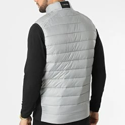 Acheter 🔔 Doudoune Sans Manches Recycled Side Logo 8292 Gris de Calvin Klein 😉 7 Acheter 🔔 Doudoune Sans Manches Recycled Side Logo 8292 Gris de Calvin Klein 😉 -France Calvin Klein Soldes 2024 calvin klein 295818 K10K108292 PTA 20211220T162620 04