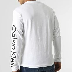 Tout neuf 🧨 Tee 👚 Shirt Manches Longues Logo Coordinates 8445 Blanc de Calvin Klein 🔥 7 Tout neuf 🧨 Tee 👚 Shirt Manches Longues Logo Coordinates 8445 Blanc de Calvin Klein 🔥 -France Calvin Klein Soldes 2024 calvin klein 295823 K10K108445 YAF 20211217T162146 04