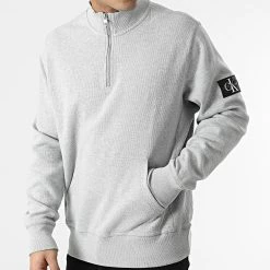 Meilleur prix ❤️ Sweat Col Zippé 9702 Gris Chiné de Calvin Klein ✨ 6 Meilleur prix ❤️ Sweat Col Zippé 9702 Gris Chiné de Calvin Klein ✨ -France Calvin Klein Soldes 2024 calvin klein 296680 J30J319702 P01 20211230T160625 03