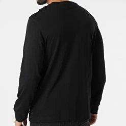 Le moins cher 🤩 Tee 👕 Shirt Poche A Manches Longues Blocking 9722 Noir de Calvin Klein 🧨 -France Calvin Klein Soldes 2024 calvin klein 296686 J30J319722 BEH 20220104T160729 04