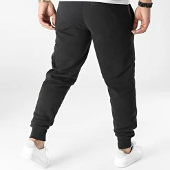 Offres 🧨 Pantalon Jogging 9775 Noir de Calvin Klein 😀 -France Calvin Klein Soldes 2024 calvin klein 296694 J30J319775 BEH 20211230T161957 04