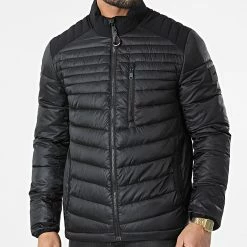 De gros ⭐ Doudoune Lightweight Quilt 8127 Noir de Calvin Klein 🎉