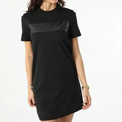 Sortie 🎉 Robe Tee 👕 Shirt Femme 8458 Noir de Calvin Klein 👏 -France Calvin Klein Soldes 2024 calvin klein 297684 J20J218458 BEH 20220114T145558 03