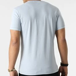 De gros 😀 Tee 👕 Shirt Institutional Logo 7856 Bleu Ciel de Calvin Klein 🧨 -France Calvin Klein Soldes 2024 calvin klein 297878 J30J307856 C1U 20220117T121624 04