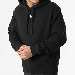 Les meilleures critiques de ⭐ Sweat Capuche Cut Off Two Tone Monogram 9705 Noir de Calvin Klein 👍 6 Les meilleures critiques de ⭐ Sweat Capuche Cut Off Two Tone Monogram 9705 Noir de Calvin Klein 👍 -France Calvin Klein Soldes 2024 calvin klein 297885 J30J319705 BEH 20220117T124456 03
