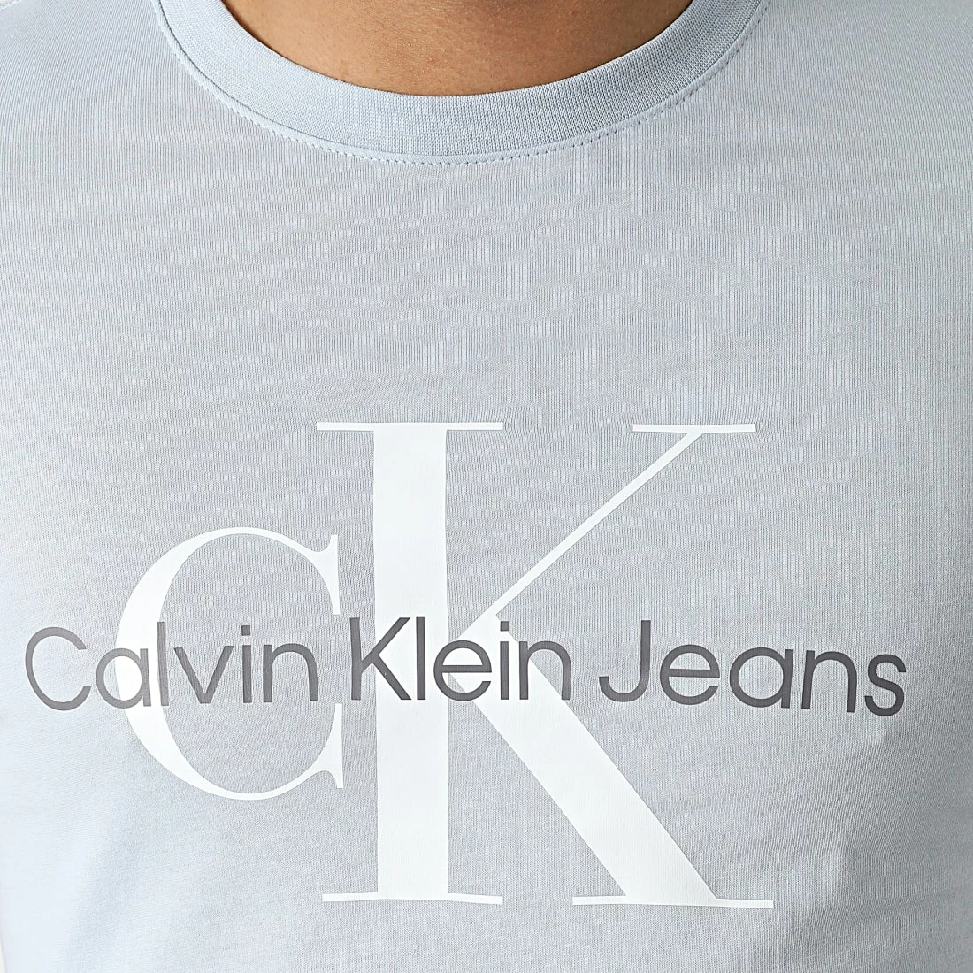Top 10 ⭐ Tee 👕 Shirt Seasonal Monogram 0806 Bleu Ciel de Calvin Klein ⌛ 2 Top 10 ⭐ Tee 👕 Shirt Seasonal Monogram 0806 Bleu Ciel de Calvin Klein ⌛ – Image 2