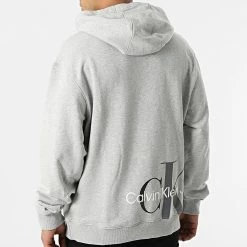Budget 👏 Sweat Capuche Cut Off Two Tone Monogram 9705 Gris Chiné de Calvin Klein 👏 -France Calvin Klein Soldes 2024 calvin klein 298210 J30J319705 P01 20220117T161904 04