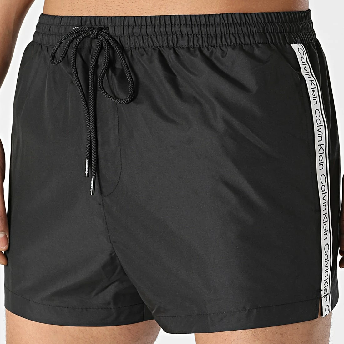 Les meilleures critiques de ✨ Short De Bain A Bandes 0699 Noir de Calvin Klein ⌛ 1 Les meilleures critiques de ✨ Short De Bain A Bandes 0699 Noir de Calvin Klein ⌛