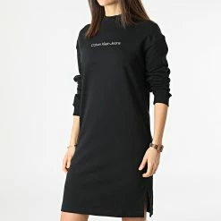 Le moins cher 🛒 Robe Sweat Crewneck Femme Shrunken Institutional 7696 Noir de Calvin Klein 😉 -France Calvin Klein Soldes 2024 calvin klein 298706 J20J217696 BEH 20220201T161344 03