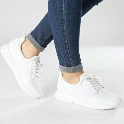Sortie 🤩 Baskets Femme Sporty Runner 0518 Bright White de Calvin Klein 😀 -France Calvin Klein Soldes 2024 calvin klein 298963 YW0YW00518 YAF 20220124T155106 03