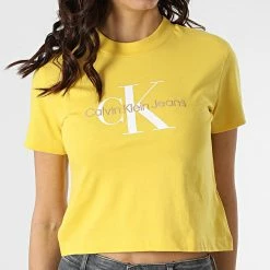 Sortie 👏 Tee 👕 Shirt Femme Crop 8852 Jaune de Calvin Klein 🎁 -France Calvin Klein Soldes 2024 calvin klein 299372 J20J218852 ZCU 20220124T163148 03