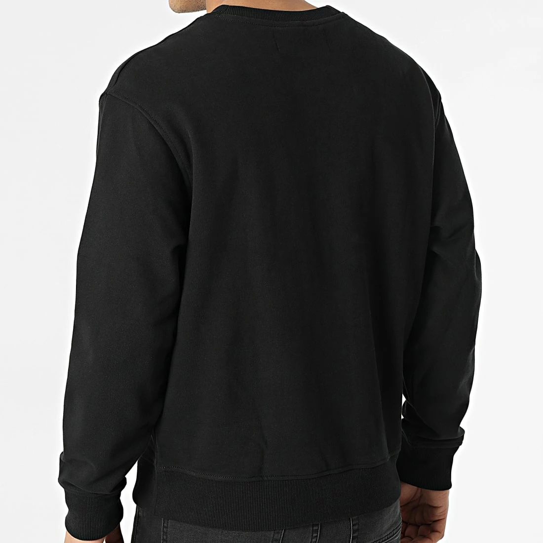 Offres 🧨 Sweat Crewneck Stacked Logo 0044 Noir de Calvin Klein ⌛ 4 Offres 🧨 Sweat Crewneck Stacked Logo 0044 Noir de Calvin Klein ⌛ – Image 4