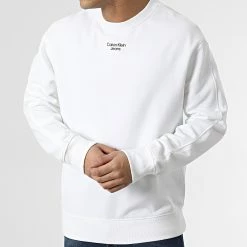 Top 10 👏 Sweat Crewneck Stacked Logo 0044 Blanc de Calvin Klein 🧨 -France Calvin Klein Soldes 2024 calvin klein 299675 J30J320044 YAF 20220201T145551 03