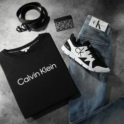 De gros 🤩 Tee 👕 Shirt Relaxed Crew 0763 Noir de Calvin Klein 🎁 -France Calvin Klein Soldes 2024 calvin klein 299973 KM0KM00763 BEH 20220201T075605 04