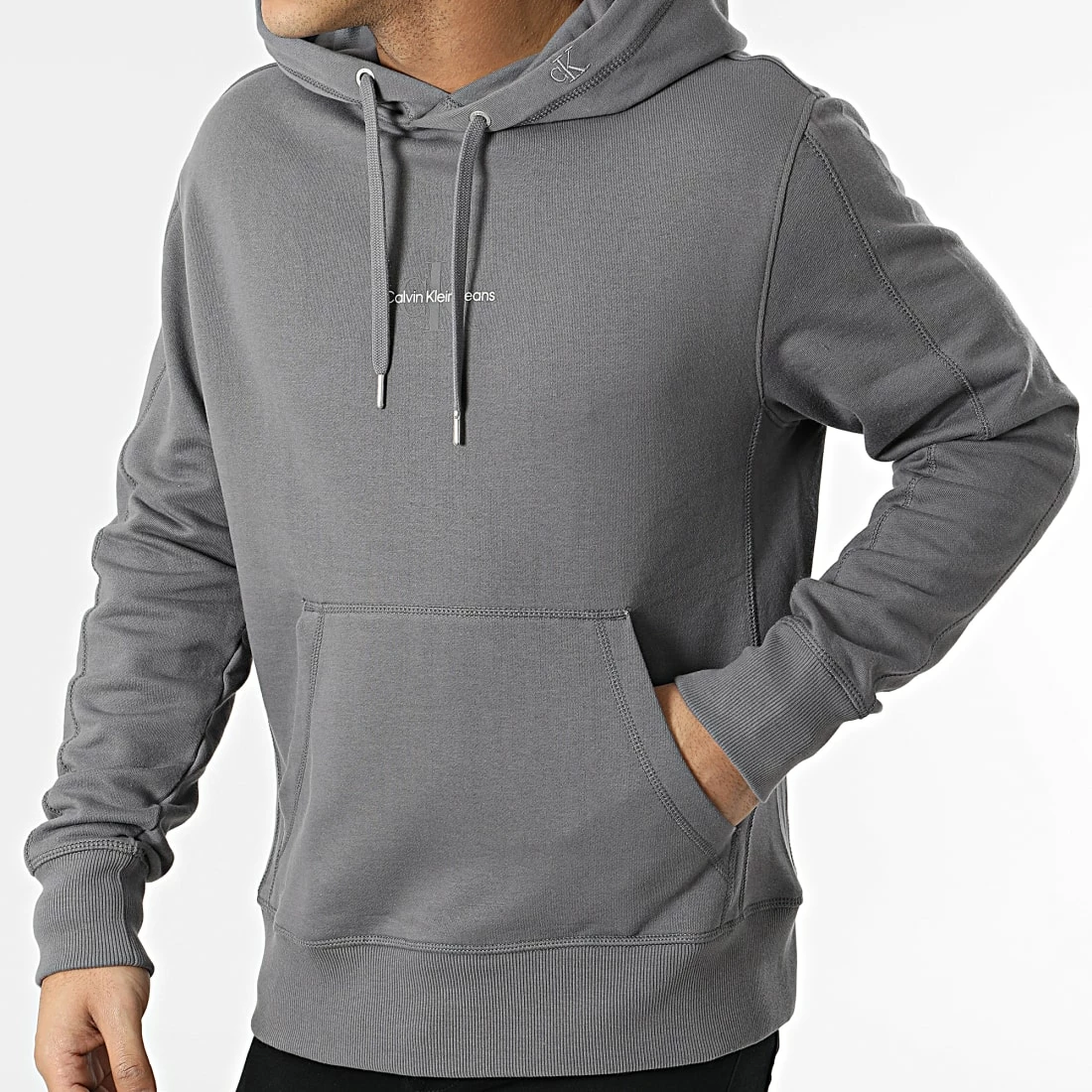 Le moins cher 😉 Sweat Capuche Monogram Logo 9698 Gris Anthracite de Calvin Klein 🔥 3 Le moins cher 😉 Sweat Capuche Monogram Logo 9698 Gris Anthracite de Calvin Klein 🔥 – Image 3