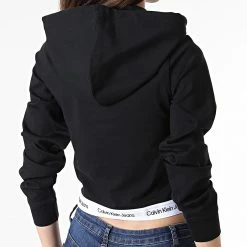 Le moins cher 🎁 Sweat Capuche Femme Crop 8860 Noir de Calvin Klein 👍 7 Le moins cher 🎁 Sweat Capuche Femme Crop 8860 Noir de Calvin Klein 👍 -France Calvin Klein Soldes 2024 calvin klein 301802 J20J218860 BEH 20220223T145740 04