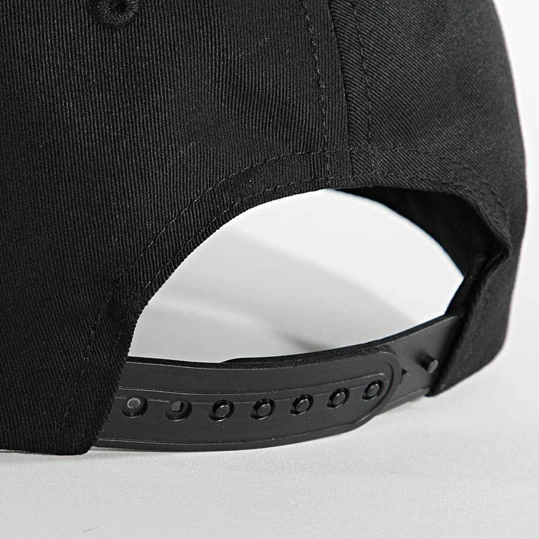 Nouveau 🥰 Casquette Two Tone Noir de Calvin Klein 🔔 4 Nouveau 🥰 Casquette Two Tone Noir de Calvin Klein 🔔 – Image 4