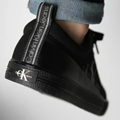 Bon marché 😀 Baskets Retro Vulcanized Low 2 0309 Triple Black de Calvin Klein 😍 -France Calvin Klein Soldes 2024 calvin klein 302339 YM0YM00309 0GL 20220211T161155 04