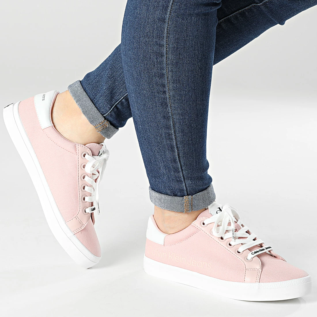 Coupon 🤩 Baskets Femme Low Profile Lace Up 0057 Pale Conch Shell de Calvin Klein 🛒 3 Coupon 🤩 Baskets Femme Low Profile Lace Up 0057 Pale Conch Shell de Calvin Klein 🛒 – Image 3