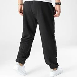 Vente flash 💯 Pantalon Jogging 0051 Noir de Calvin Klein 🛒 -France Calvin Klein Soldes 2024 calvin klein 302994 J30J320051 BEH 20220221T151347 04