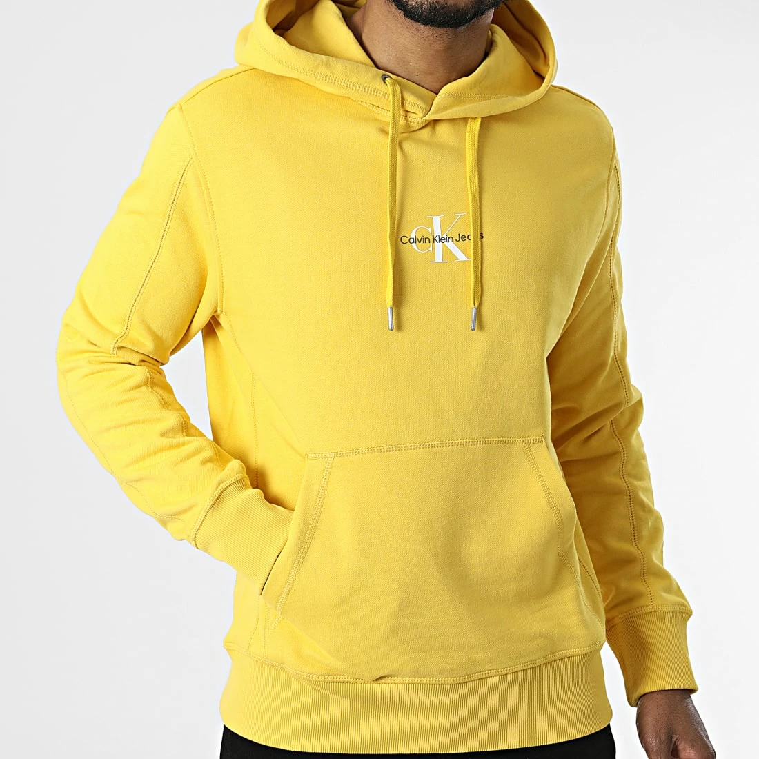 Budget 😉 Sweat Capuche Monogram Logo 9698 Jaune de Calvin Klein 🎁 3 Budget 😉 Sweat Capuche Monogram Logo 9698 Jaune de Calvin Klein 🎁 – Image 3