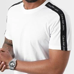 Sortie 👍 Tee 👚 Shirt A Bandes 0616 Blanc de Calvin Klein 👏 3 Sortie 👍 Tee 👚 Shirt A Bandes 0616 Blanc de Calvin Klein 👏 -France Calvin Klein Soldes 2024 calvin klein 304371 J30J320616 YAF 20220218T142252 02
