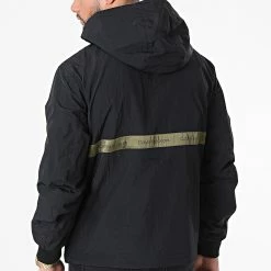 Le moins cher 🤩 Coupe-vent Capuche 0739 Noir de Calvin Klein 🛒 7 Le moins cher 🤩 Coupe-vent Capuche 0739 Noir de Calvin Klein 🛒 -France Calvin Klein Soldes 2024 calvin klein 304380 J30J320739 BEH 20220222T163008 04