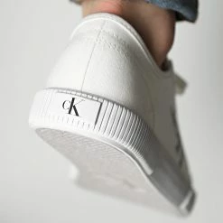 Grosses soldes 😍 Baskets Essential Vulcanized 0306 White de Calvin Klein 🤩 -France Calvin Klein Soldes 2024 calvin klein 305592 YM0YM00306 YAF 20220302T162318 04