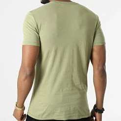 De gros ⭐ Tee 👕 Shirt Seasonal Monogram 0806 Vert de Calvin Klein 🛒 -France Calvin Klein Soldes 2024 calvin klein 305986 J30J320806 L9F 20220228T152849 04
