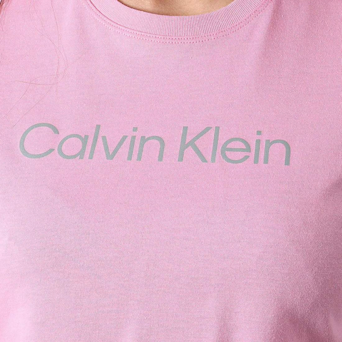 Les meilleures critiques de ✔️ Tee 👕 Shirt Femme Crop GWS2K187 Rose de Calvin Klein 😍 2 Les meilleures critiques de ✔️ Tee 👕 Shirt Femme Crop GWS2K187 Rose de Calvin Klein 😍 – Image 2