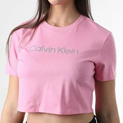 Les meilleures critiques de ✔️ Tee 👕 Shirt Femme Crop GWS2K187 Rose de Calvin Klein 😍 6 Les meilleures critiques de ✔️ Tee 👕 Shirt Femme Crop GWS2K187 Rose de Calvin Klein 😍 -France Calvin Klein Soldes 2024 calvin klein 307156 GWS2K187 TFV 20220310T150509 03