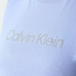 Meilleur prix 🔔 Tee 👕 Shirt Femme Crop GWS2K187 Lavande de Calvin Klein 🛒 5 Meilleur prix 🔔 Tee 👕 Shirt Femme Crop GWS2K187 Lavande de Calvin Klein 🛒 -France Calvin Klein Soldes 2024 calvin klein 307158 GWS2K187 VDT 20220310T151823 02