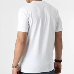 Remise ⭐ Tee 👕 Shirt Triple Logo Flock 8835 Blanc de Calvin Klein 🥰 -France Calvin Klein Soldes 2024 calvin klein 307598 K10K108835 YAF 20220308T134844 04