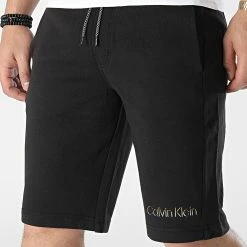 Meilleur prix 🎁 Short Jogging Multicolor Logo 8936 Noir de Calvin Klein ✔️
