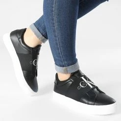 Offres 🧨 Baskets Femme Classic Cupsole 0499 Black de Calvin Klein 🔥 -France Calvin Klein Soldes 2024 calvin klein 307904 YW0YW00499 BDS 20220315T160301 03
