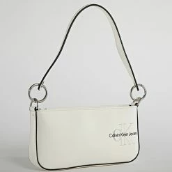 Acheter 🧨 Sac A Main Femme Sculpted Pouch 9570 Beige de Calvin Klein ❤️