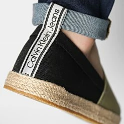 Vente flash 💯 Espadrilles 0355 Burned Olive de Calvin Klein 💯 7 Vente flash 💯 Espadrilles 0355 Burned Olive de Calvin Klein 💯 -France Calvin Klein Soldes 2024 calvin klein 308457 YM0YM00355 0H7 20220310T160850 04