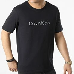 Vente flash ⌛ Tee 👚 Shirt GMS2K107 Noir Réfléchissant de Calvin Klein 😍 -France Calvin Klein Soldes 2024 calvin klein 308569 GMS2K107 BAE 20220311T151558 03