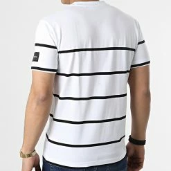 Grosses soldes 🤩 Tee 👚 Shirt A Rayures Striped Badge 9063 Blanc de Calvin Klein 🥰 -France Calvin Klein Soldes 2024 calvin klein 308742 K10K109063 0FB 20220314T155918 04