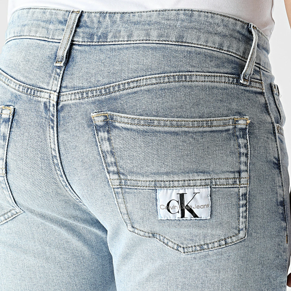 Bon marché ❤️ Jean Slim Taper 0449 Bleu Wash de Calvin Klein 😍 2 Bon marché ❤️ Jean Slim Taper 0449 Bleu Wash de Calvin Klein 😍 – Image 2