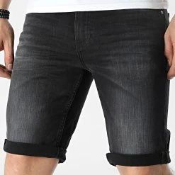 Nouveau 🥰 Short Jean Slim 0525 Noir de Calvin Klein ⭐