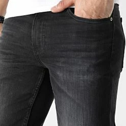 Nouveau 🥰 Short Jean Slim 0525 Noir de Calvin Klein ⭐ -France Calvin Klein Soldes 2024 calvin klein 308868 J30J320525 1BY 20220311T152826 03