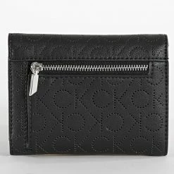 Sortie 😀 Portefeuille Femme Re-Lock Trifold 9496 Noir de Calvin Klein 🛒 -France Calvin Klein Soldes 2024 calvin klein 309029 K60K609496 BAX 20220330T155010 04