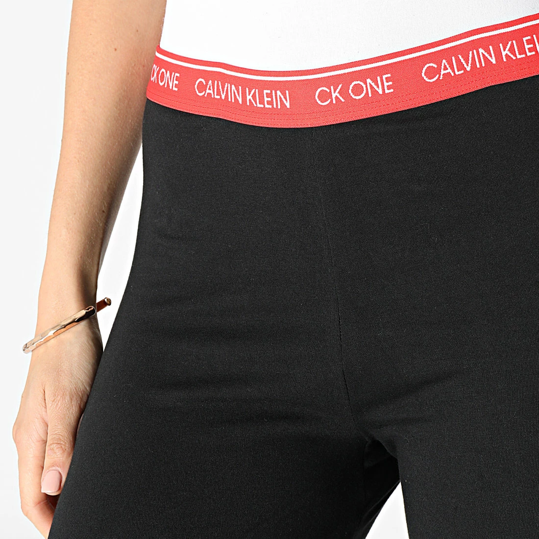 Bon marché 🔔 Pantalon Jogging Femme QS6426E Noir de Calvin Klein 😀 2 Bon marché 🔔 Pantalon Jogging Femme QS6426E Noir de Calvin Klein 😀 – Image 2